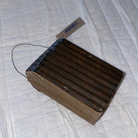 New The Hearthside Collection Inc 6 in. Rustic Tin Roof Wood Barn Tree Ornament - Picture 11 of 15